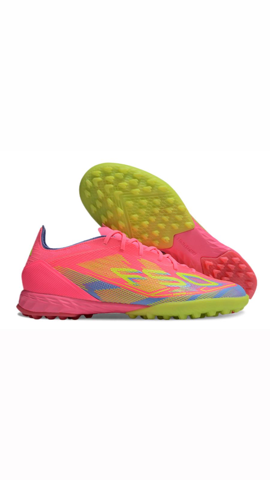 נעלי כדורגל ״Adidas״ קטרגל - Pink Lime