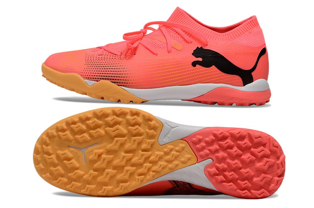 נעלי כדורגל ״Puma״ קטרגל - Coral
