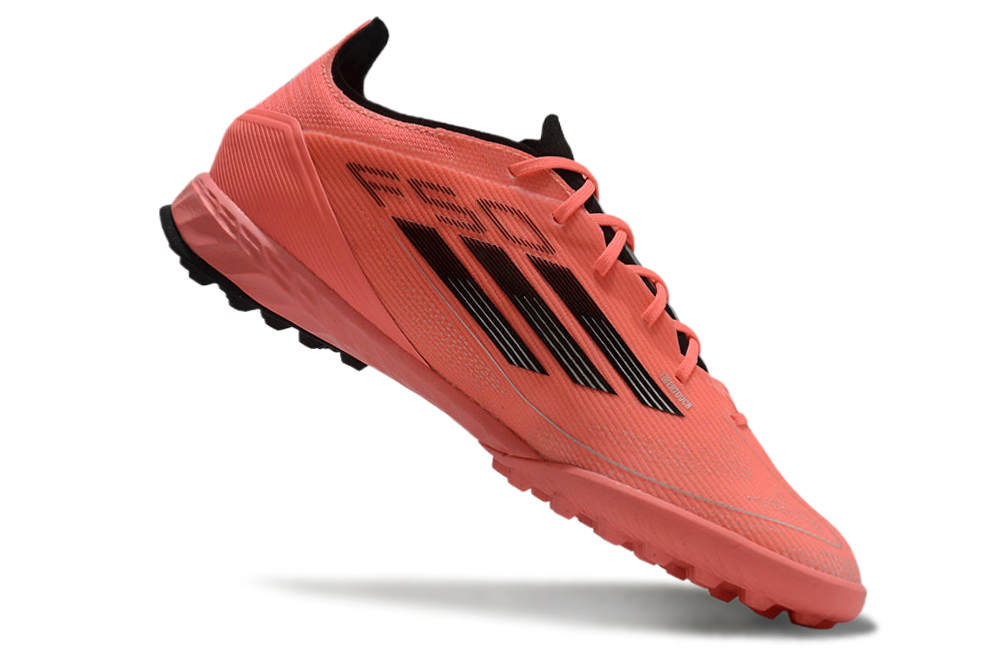 נעלי כדורגל ״Adidas״ קטרגל