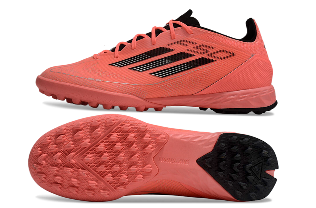 נעלי כדורגל ״Adidas״ קטרגל