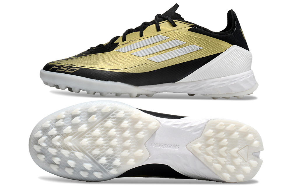 נעלי כדורגל ״Adidas״ קטרגל