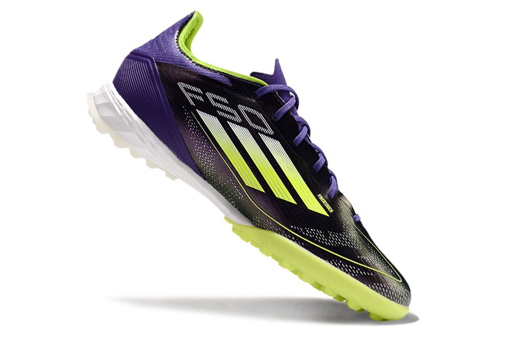 נעלי כדורגל ״Adidas״ קטרגל - Navy Volt