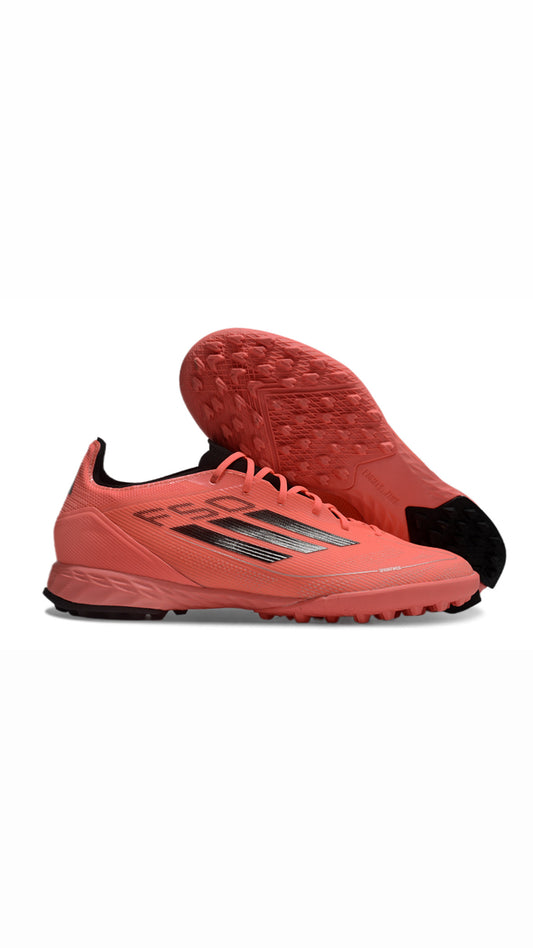 נעלי כדורגל ״Adidas״ קטרגל