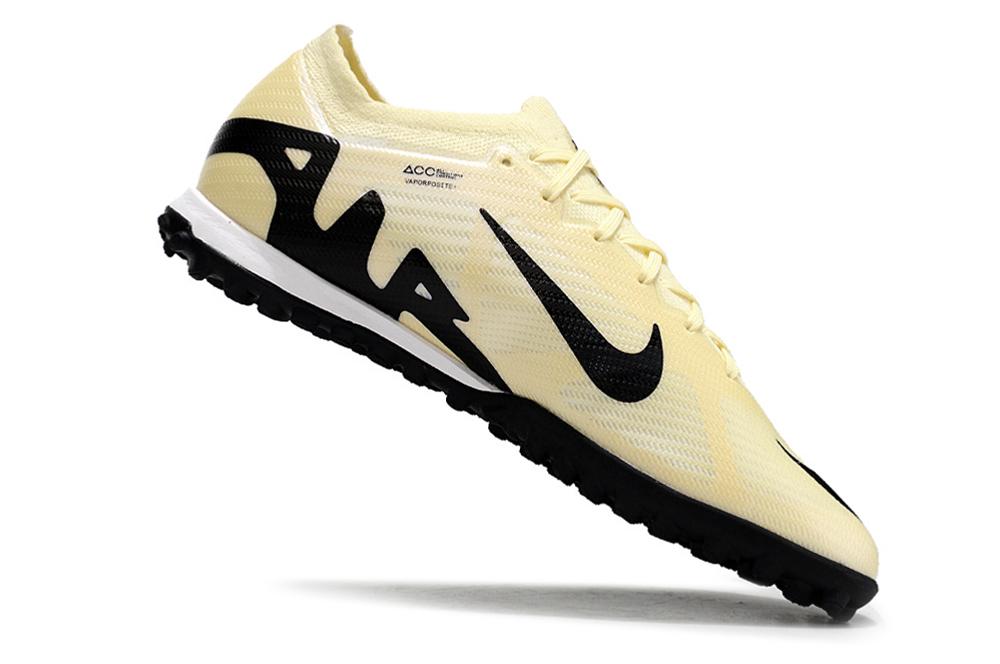 נעלי כדורגל ״Nike״ קטרגל - Cream Black