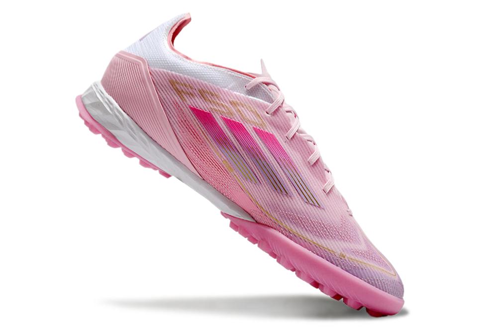 נעלי כדורגל ״Adidas״ קטרגל - Pink White